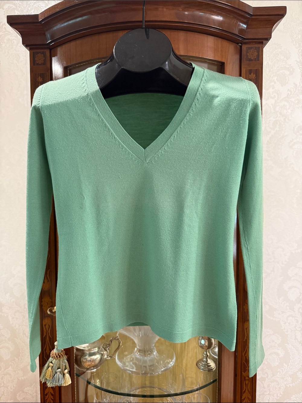 Theory Light Mint V-Neck Pullover